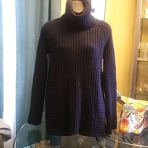 Simply Vera Navy turtleneck Sz M